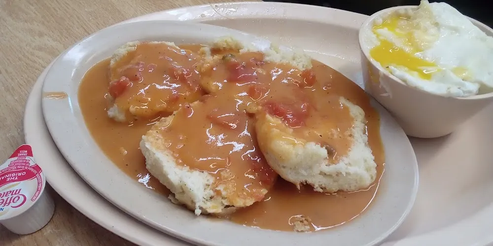 Biscuit w Tomato Gravy